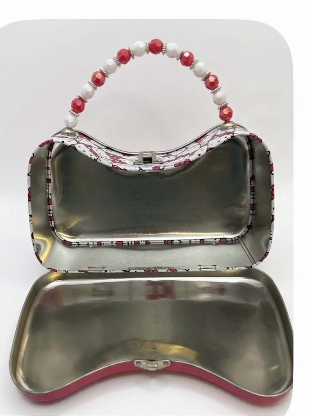 Hello Kitty Hot pink-tin Purse-lunch box-school supply box-trinket-beaded handle